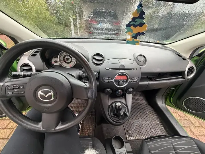 Mazda Mazda2