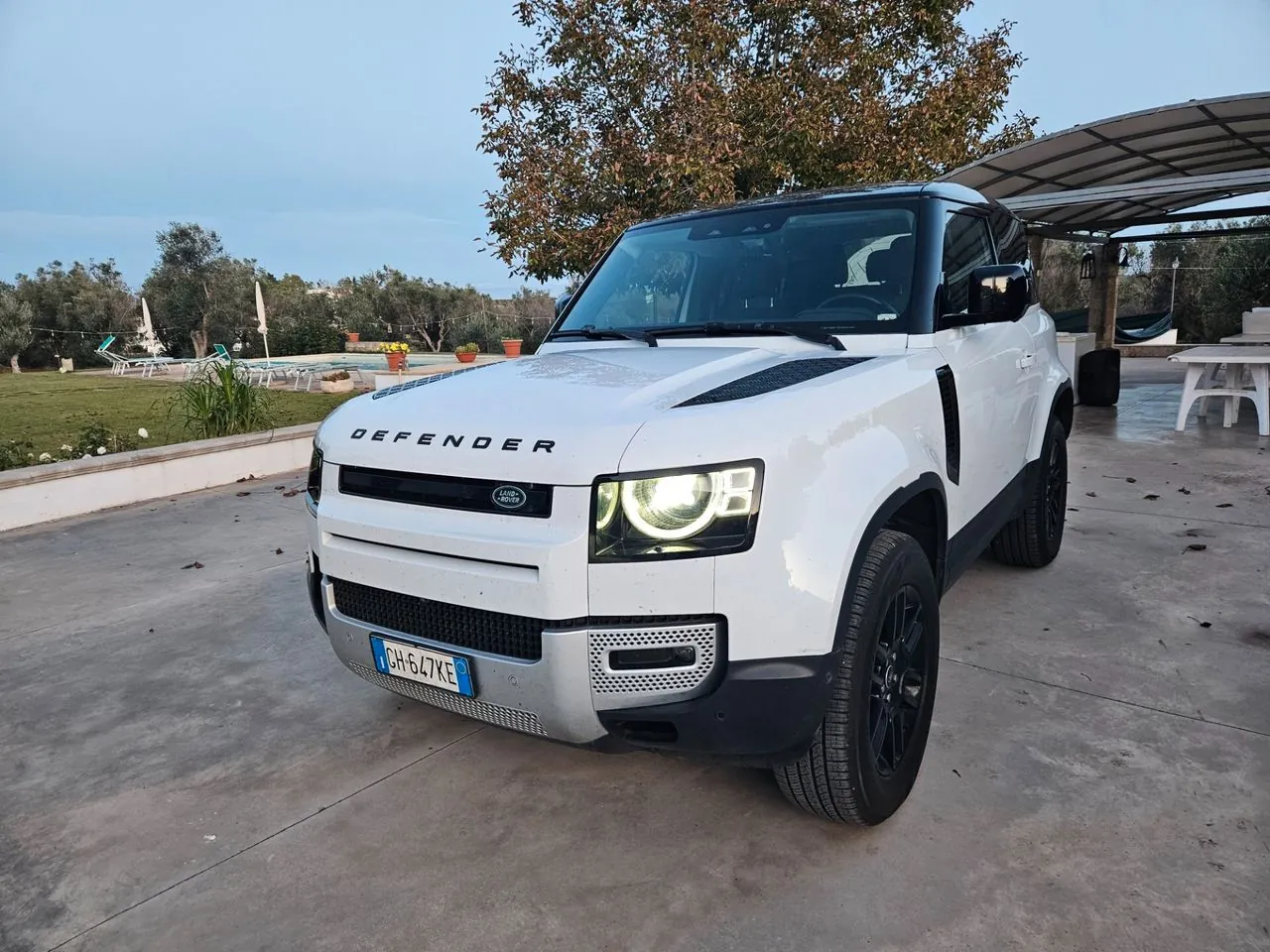 Land Rover Defender 2022 photo 4