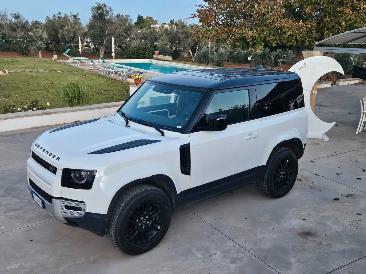 Land Rover Defender 2022 photo 3