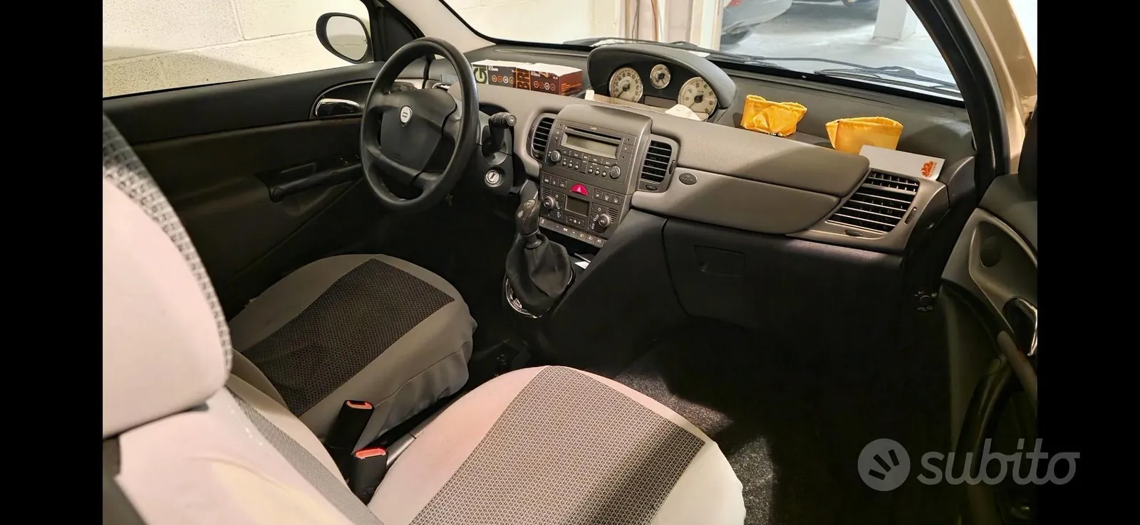 Lancia Ypsilon