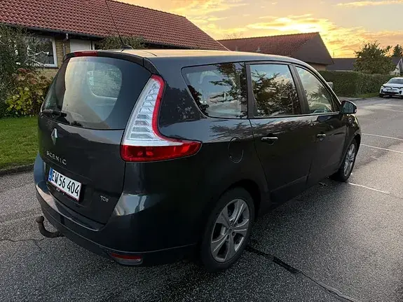 Renault Grand Scenic Iii 2010 photo 4
