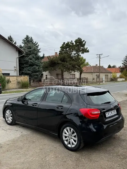 Mercedes-Benz A 180 2014 photo 5
