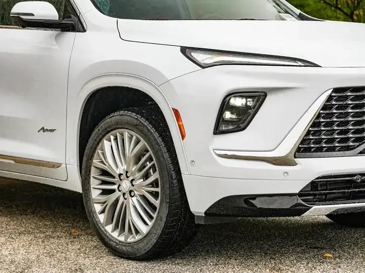 Buick Enclave 2027 photo 4