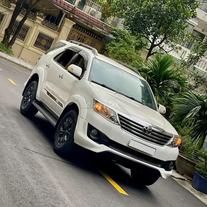 Toyota Fortuner 2015 photo 3