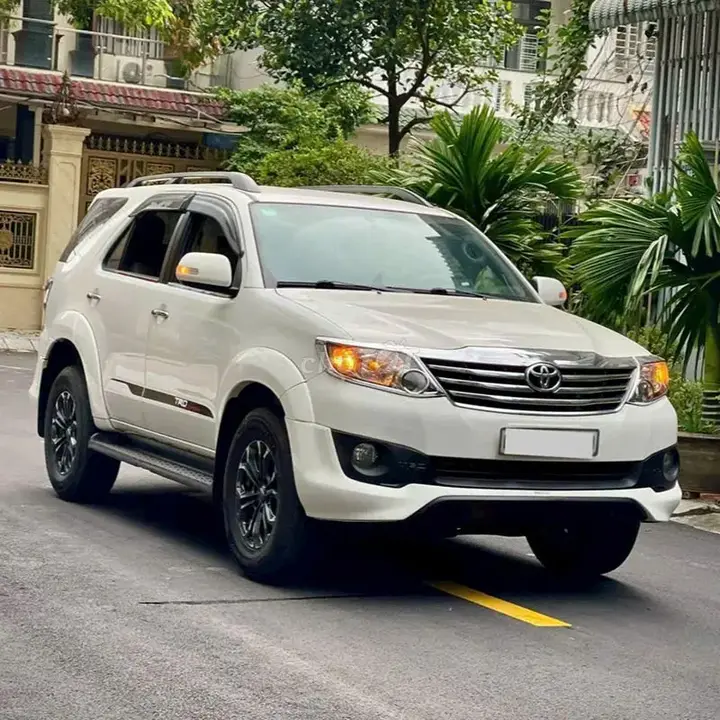 Toyota Fortuner 2015 photo 2