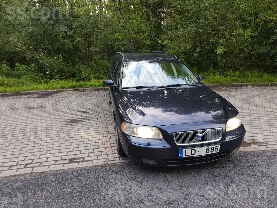 Volvo V70 2005 photo 2