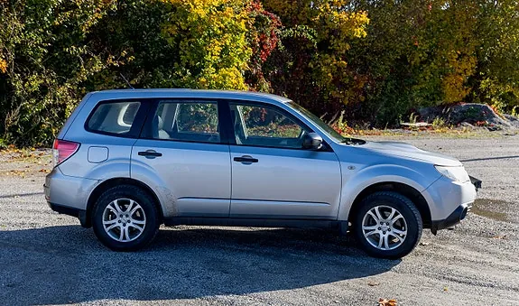 Subaru Forester 2012 photo 2