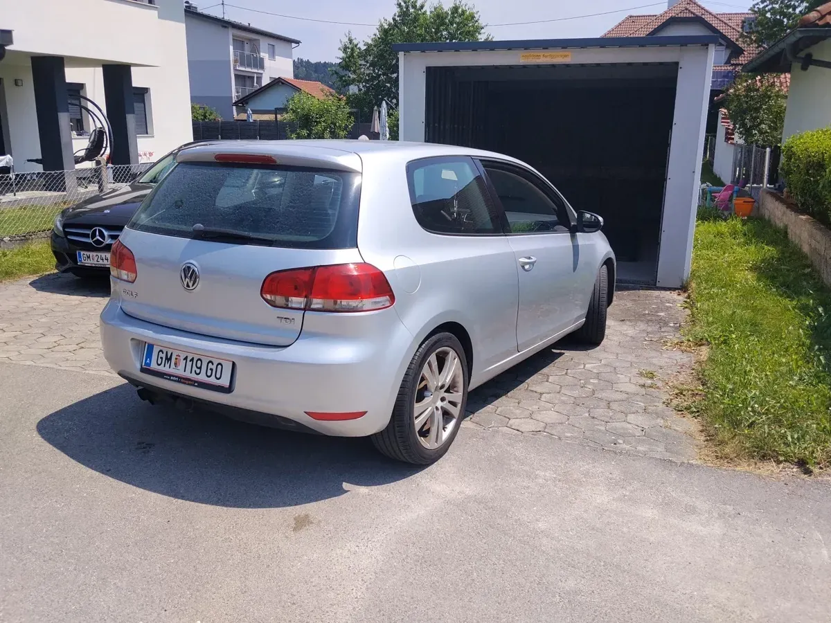 Volkswagen Golf 2009 photo 2