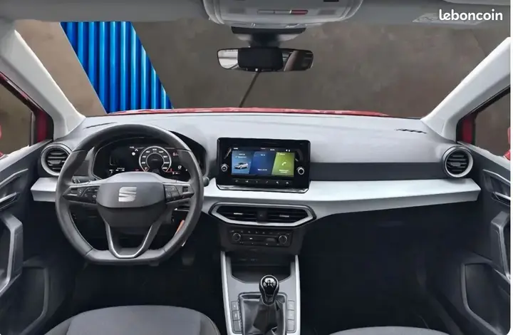 Seat Arona 2024 photo 3