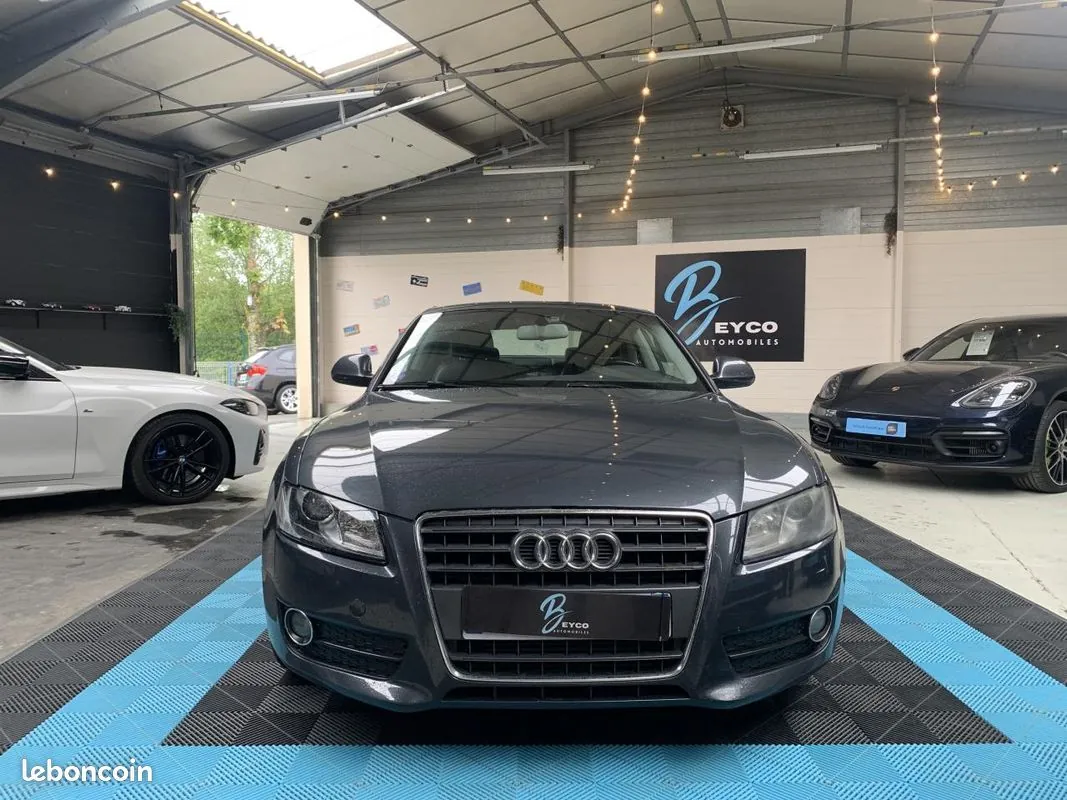 Audi A5 2009 photo 2