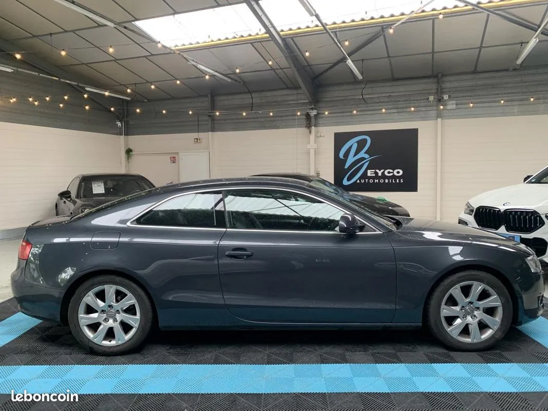 Audi A5 2009 photo 4