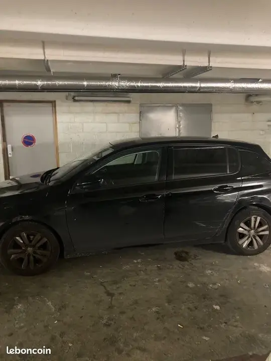 Peugeot 308 2019 photo 2