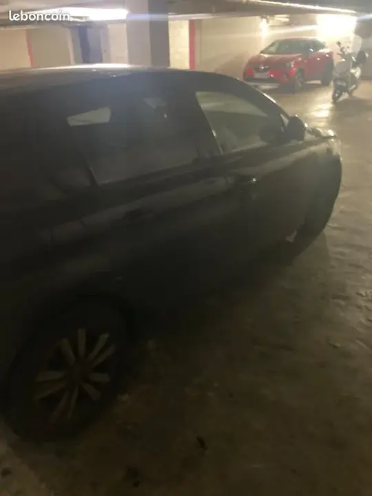 Peugeot 308 2019 photo 3