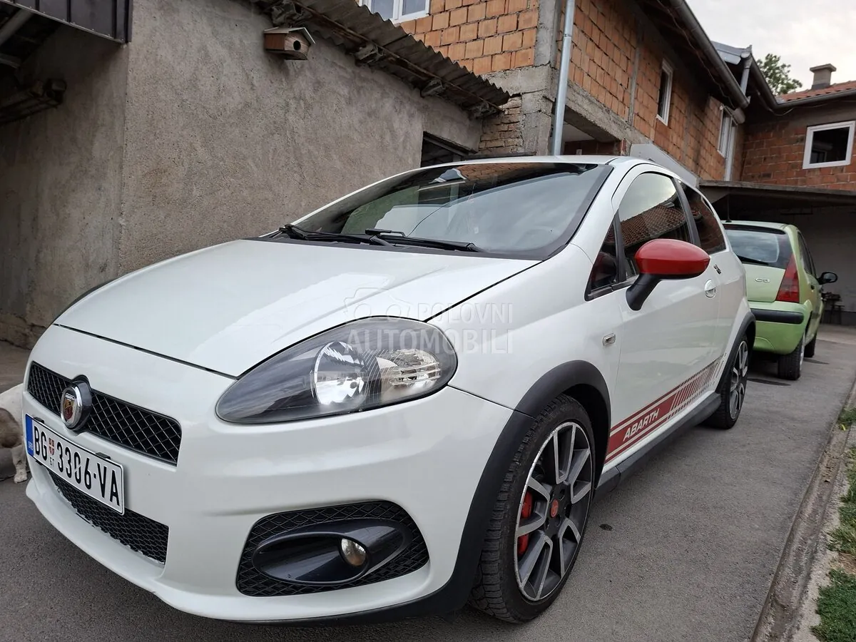 Fiat Grande Punto 2009 photo 2