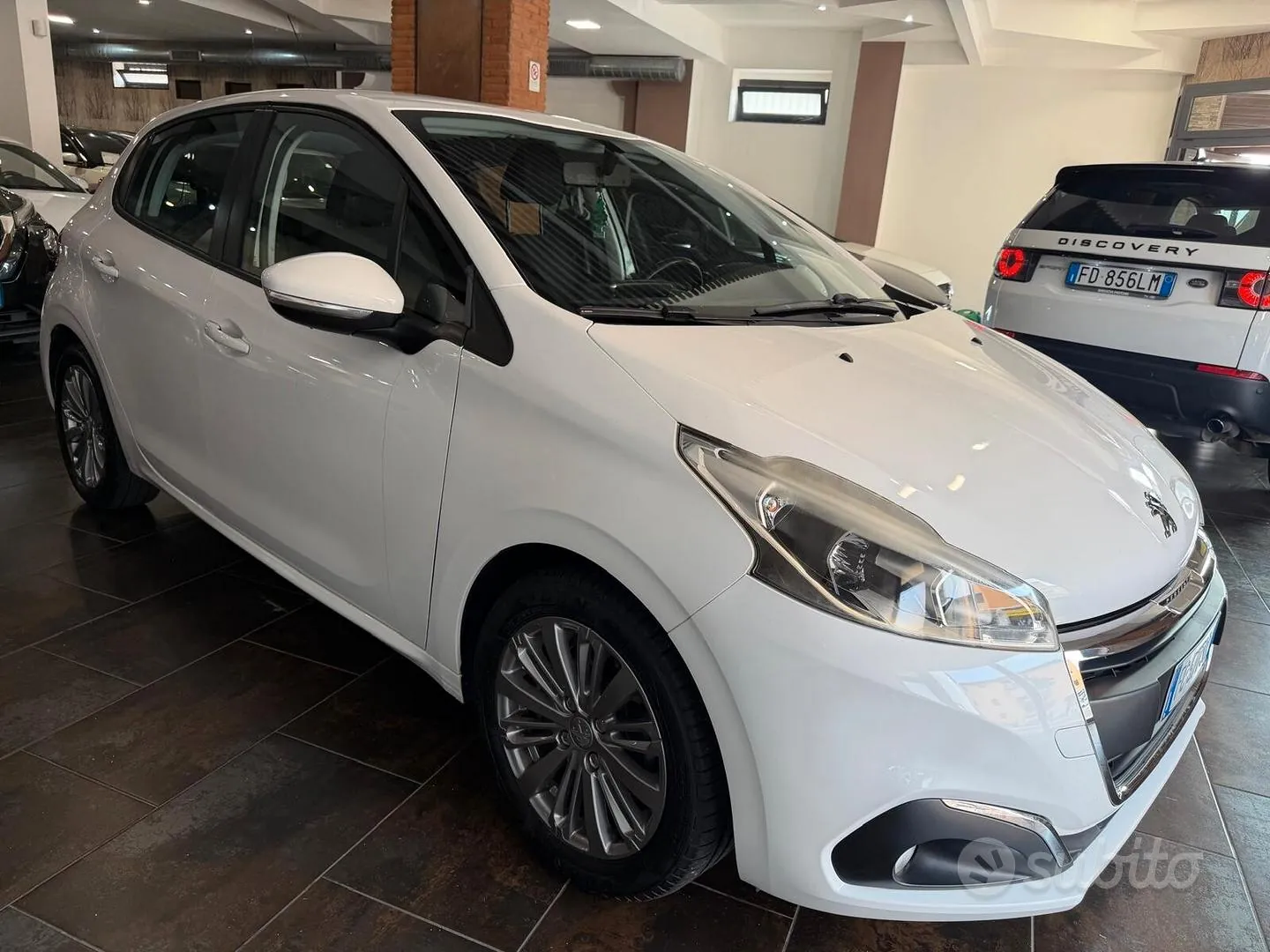 Peugeot 208 2016 photo 3