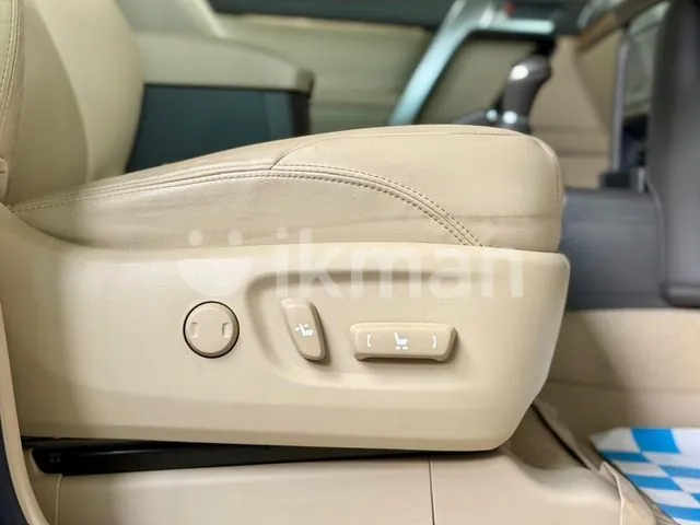 Toyota Land Cruiser Prado 2023 photo 5