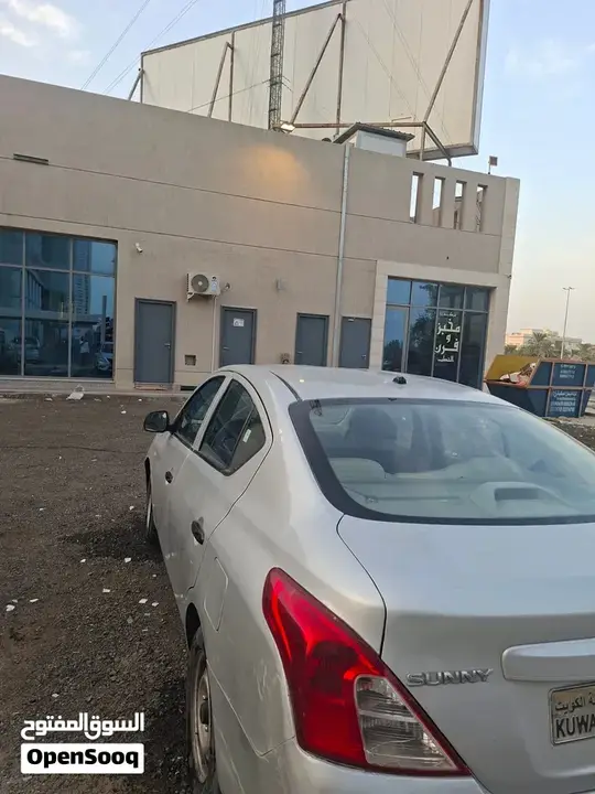 Nissan Sunny 2018 photo 3