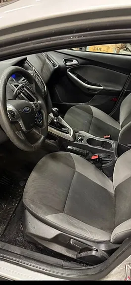 Ford Focus 2012 photo 3