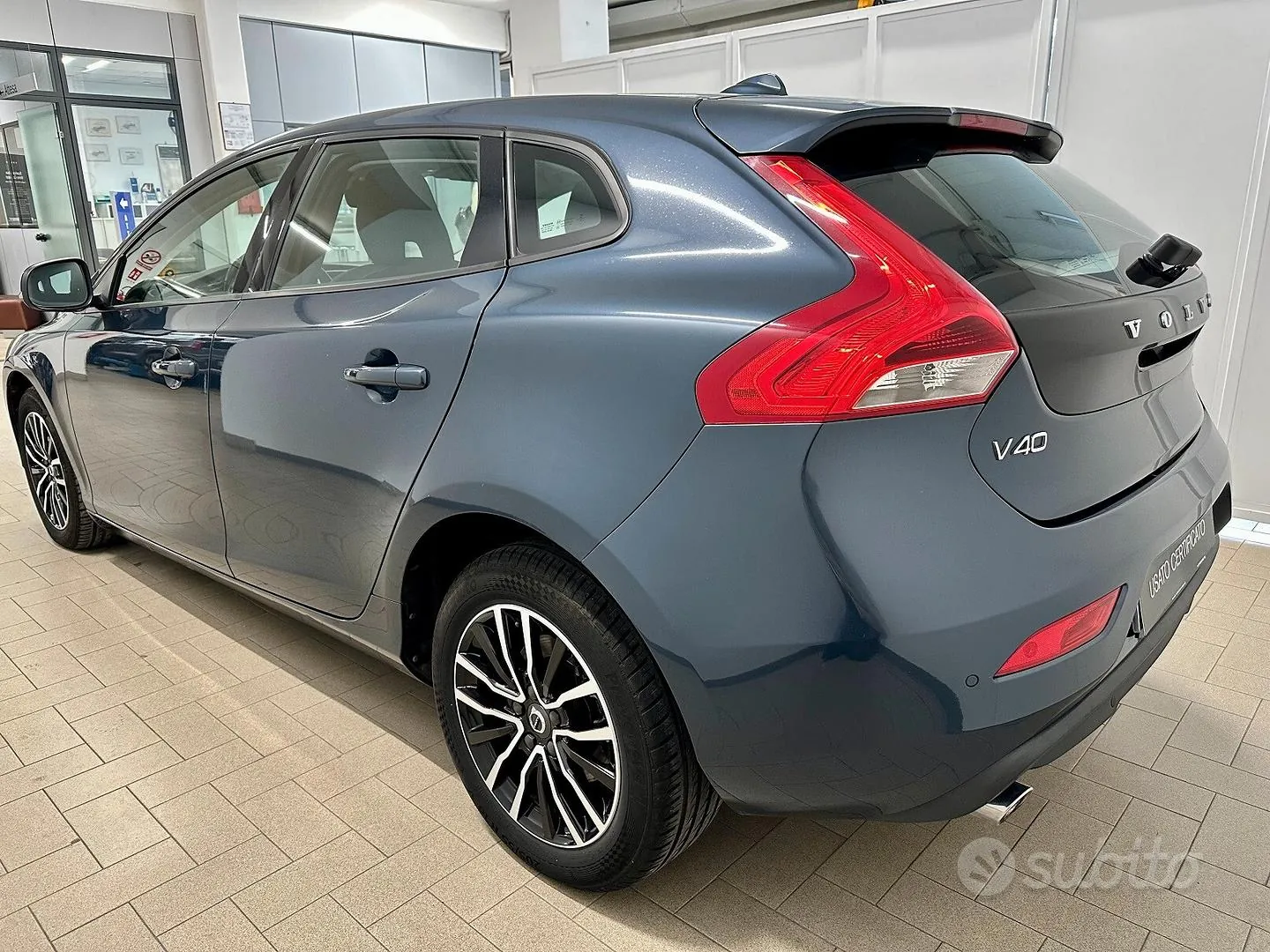 Volvo V40 2019 photo 2