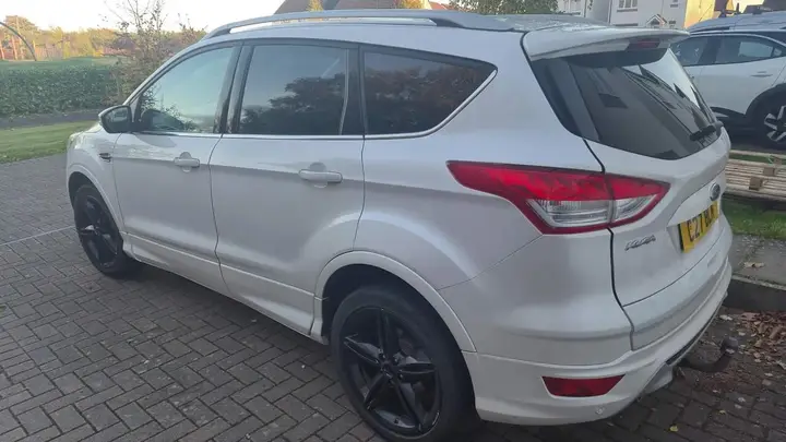 Ford Kuga 2015 photo 4