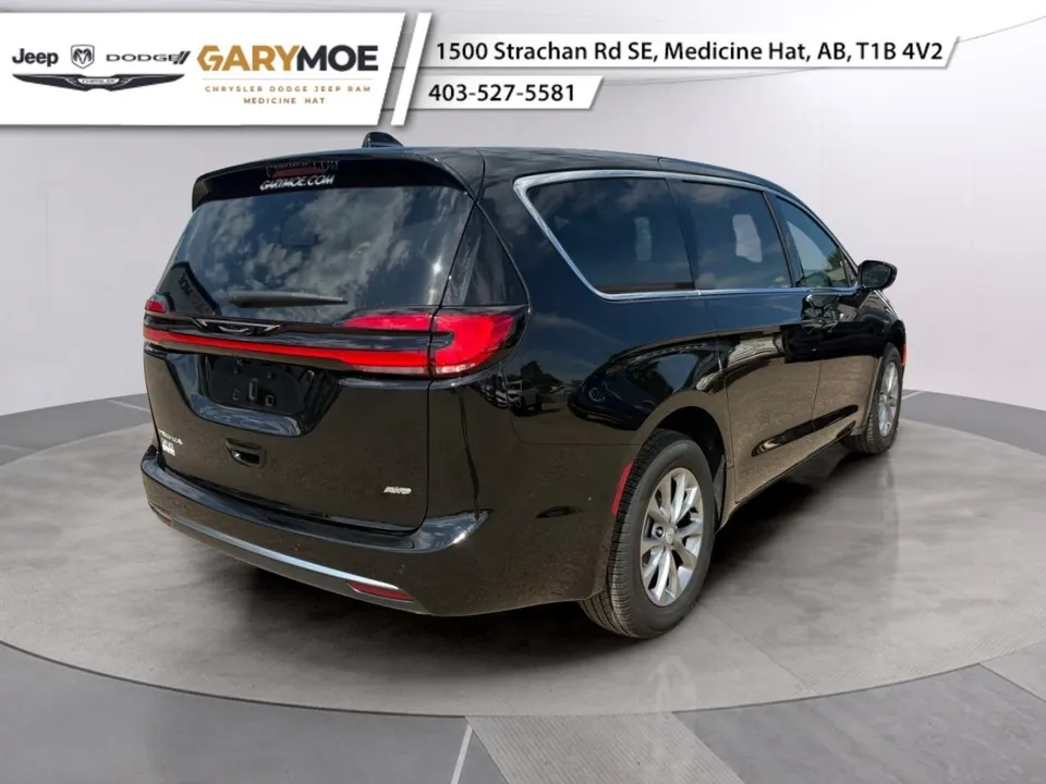 Chrysler Pacifica 2027 photo 3