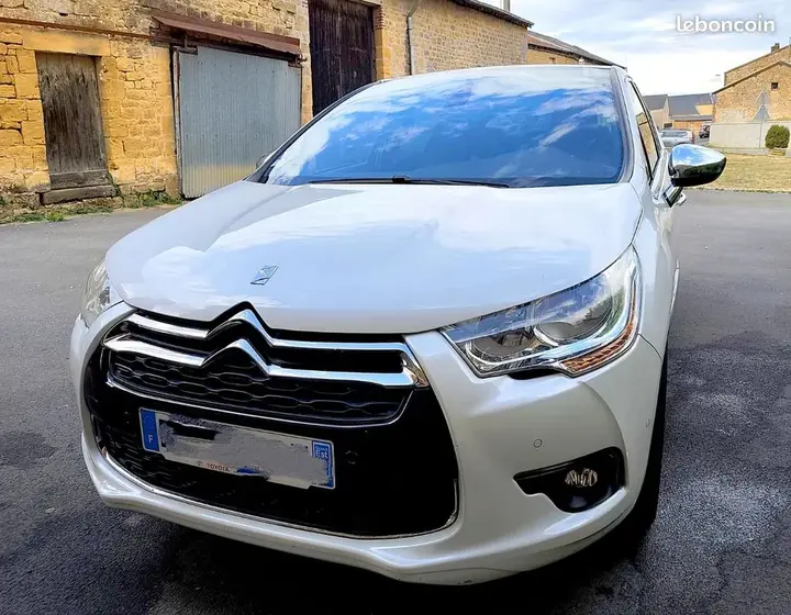 DS Automobiles Ds 4