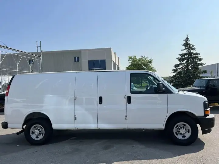 Chevrolet Express 2017 photo 4