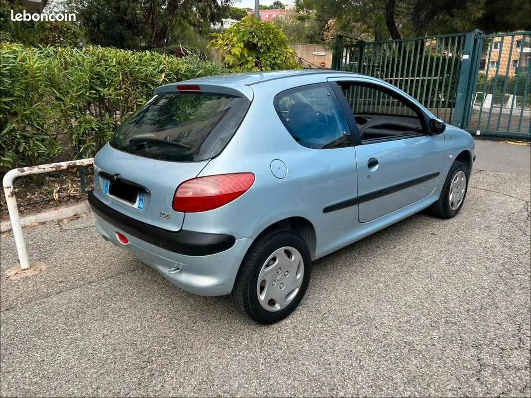 Peugeot 206 2002 photo 2