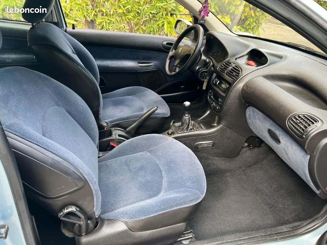 Peugeot 206 2002 photo 3