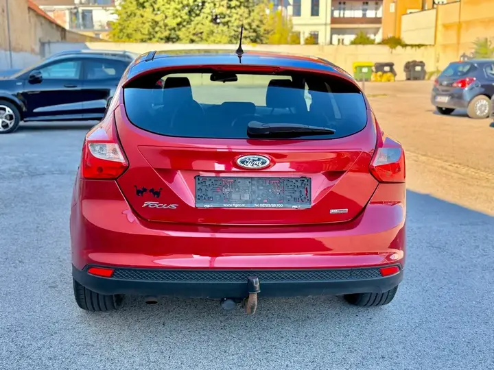 Ford Focus 2012 photo 3