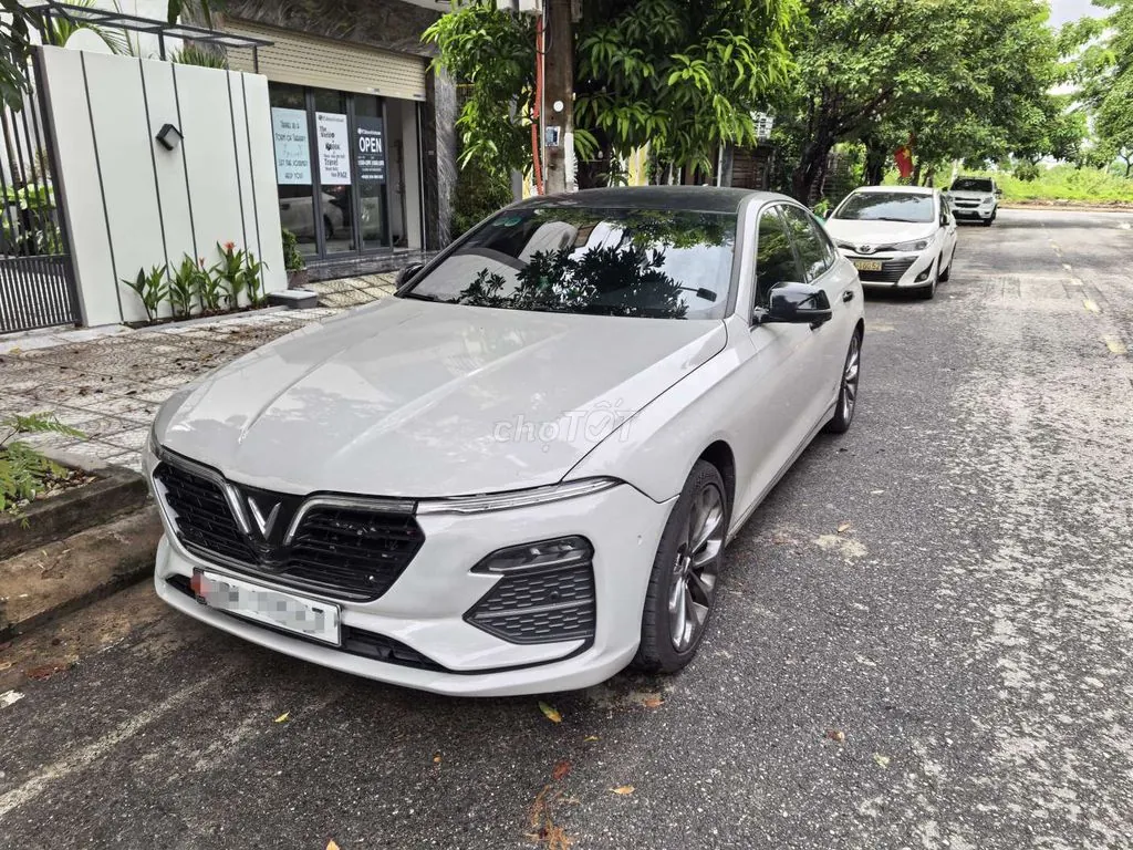 Vinfast Lux A2.0