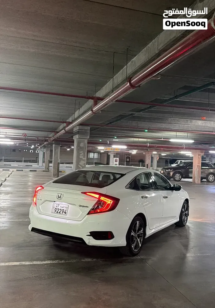 Honda Civic 2020 photo 3