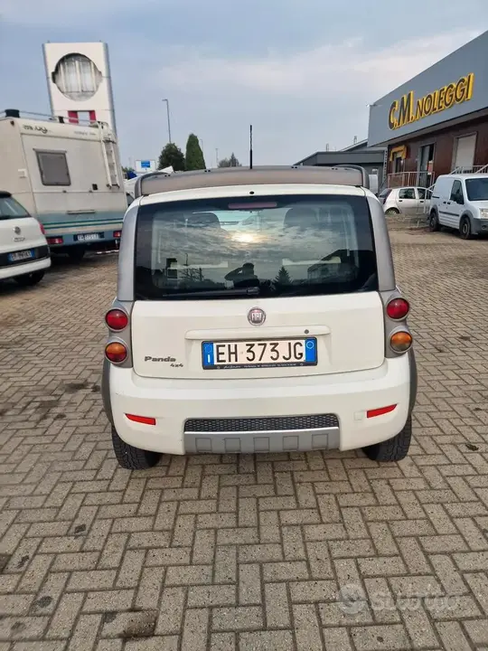 Fiat Panda Cross 2011 photo 4