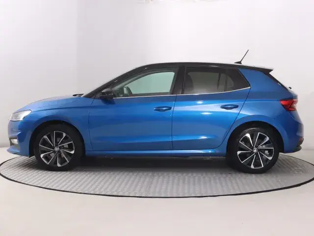 Skoda Fabia 2021 photo 2
