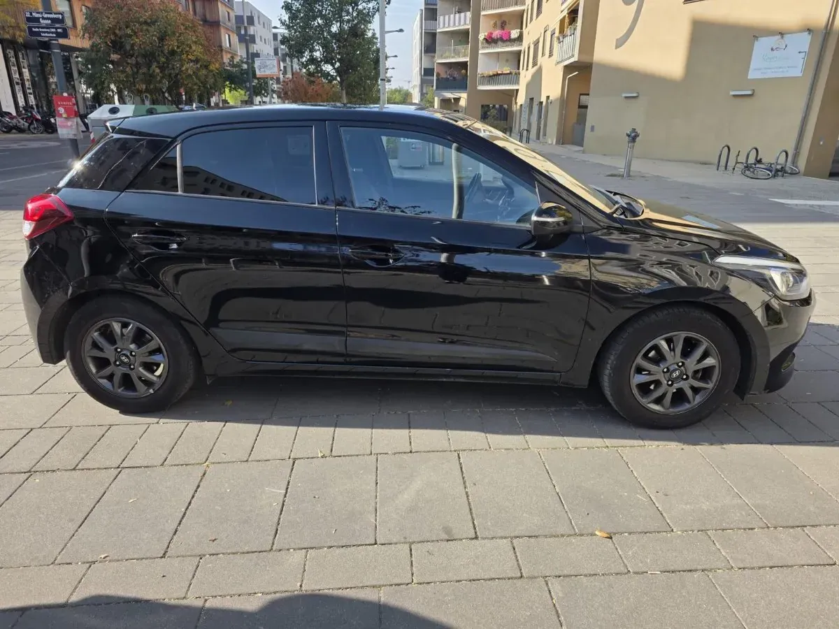 Hyundai I20 2017 photo 2