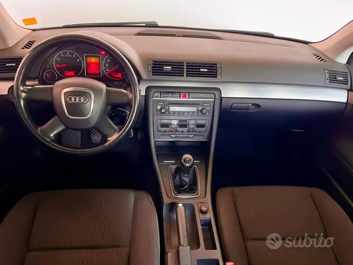 Audi A4 2005 photo 4