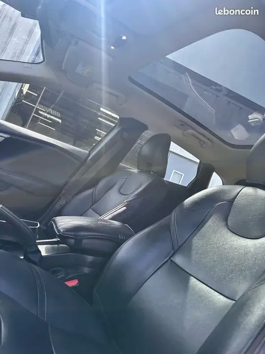 Volvo V40 2015 photo 2