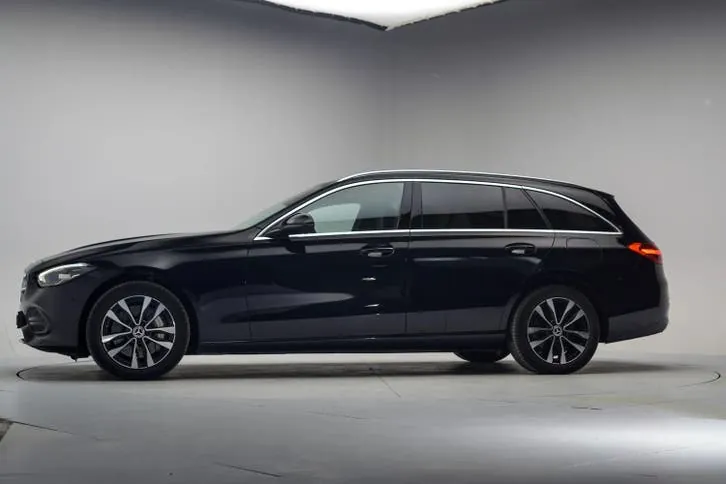 Mercedes-Benz C-Class 2022 photo 2