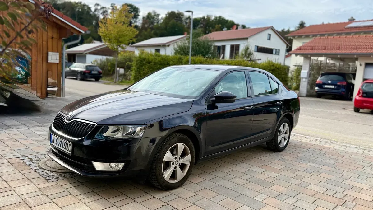 Skoda Octavia 2014 photo 2