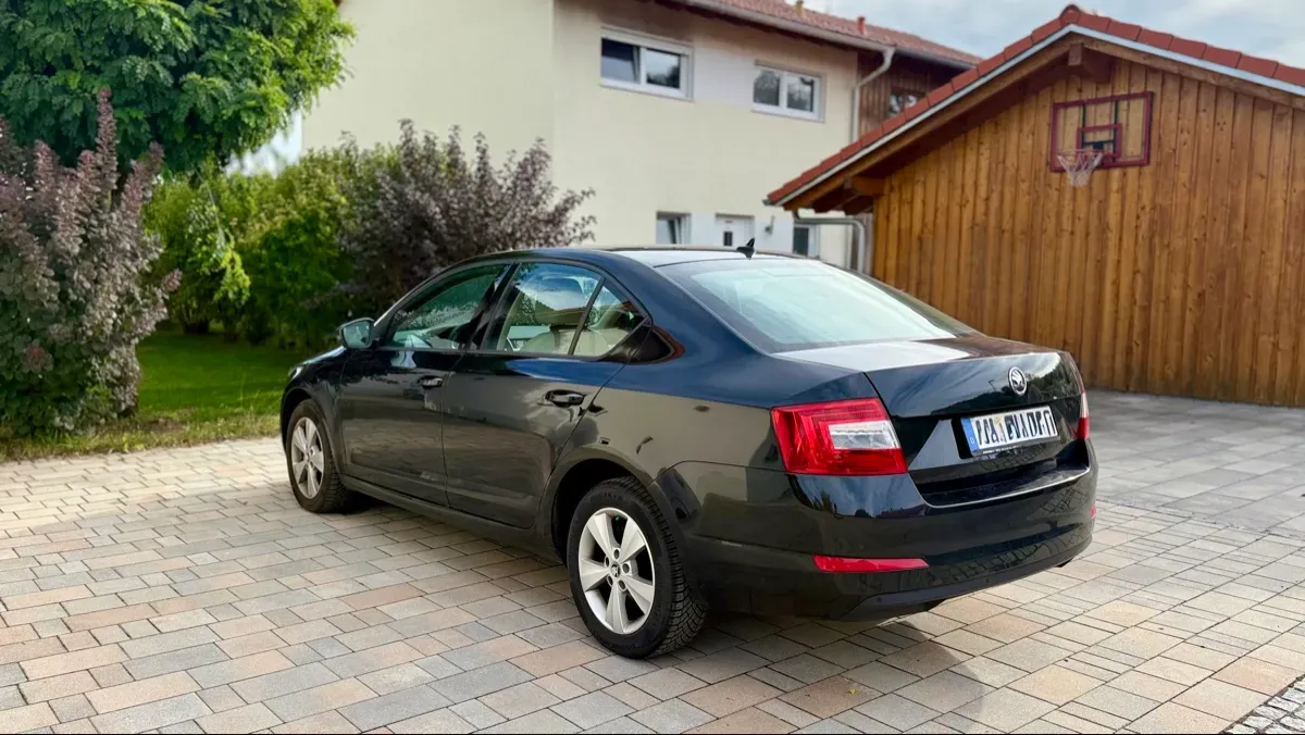 Skoda Octavia 2014 photo 3