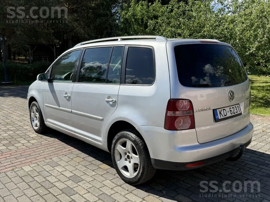 Volkswagen Touran 2007 photo 5