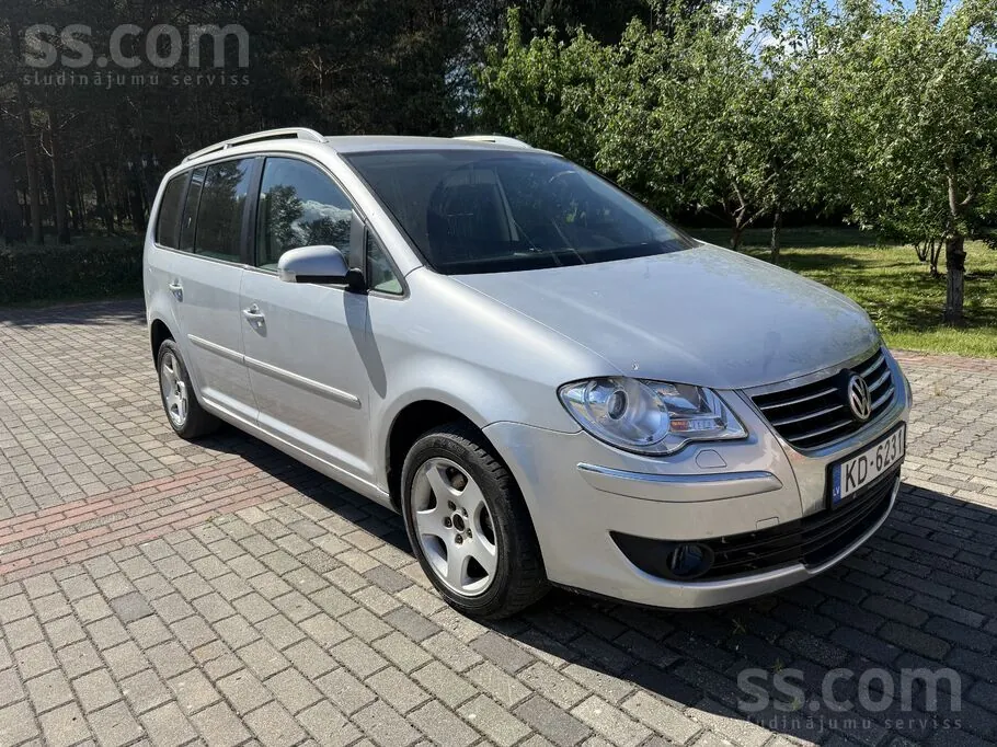 Volkswagen Touran 2007 photo 2