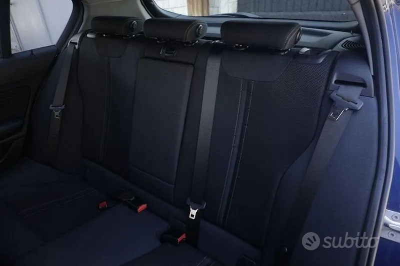 BMW 1 Series 2019 photo 3