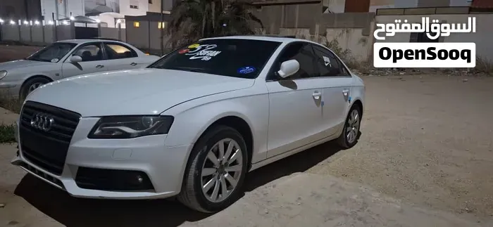Audi A4 2011 photo 2