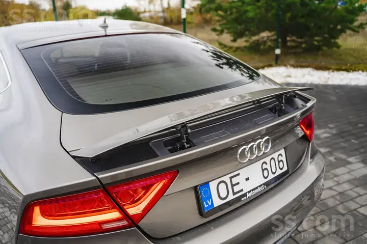 Audi A7 2011 photo 5