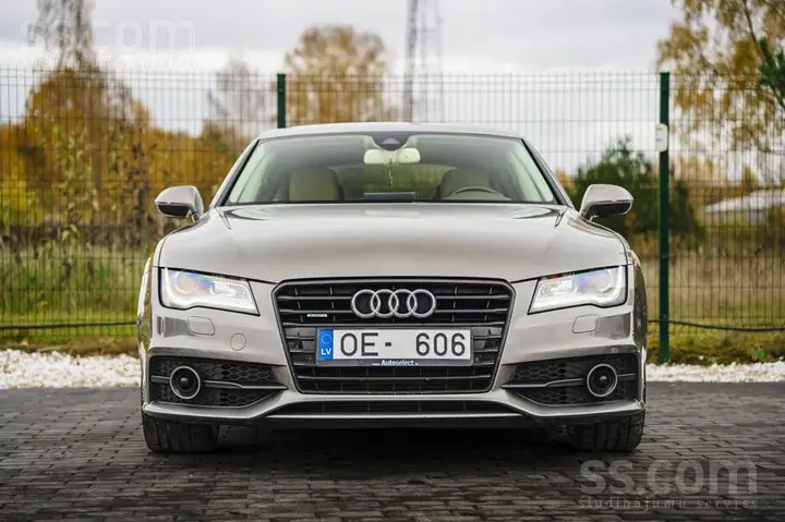 Audi A7 2011 photo 2