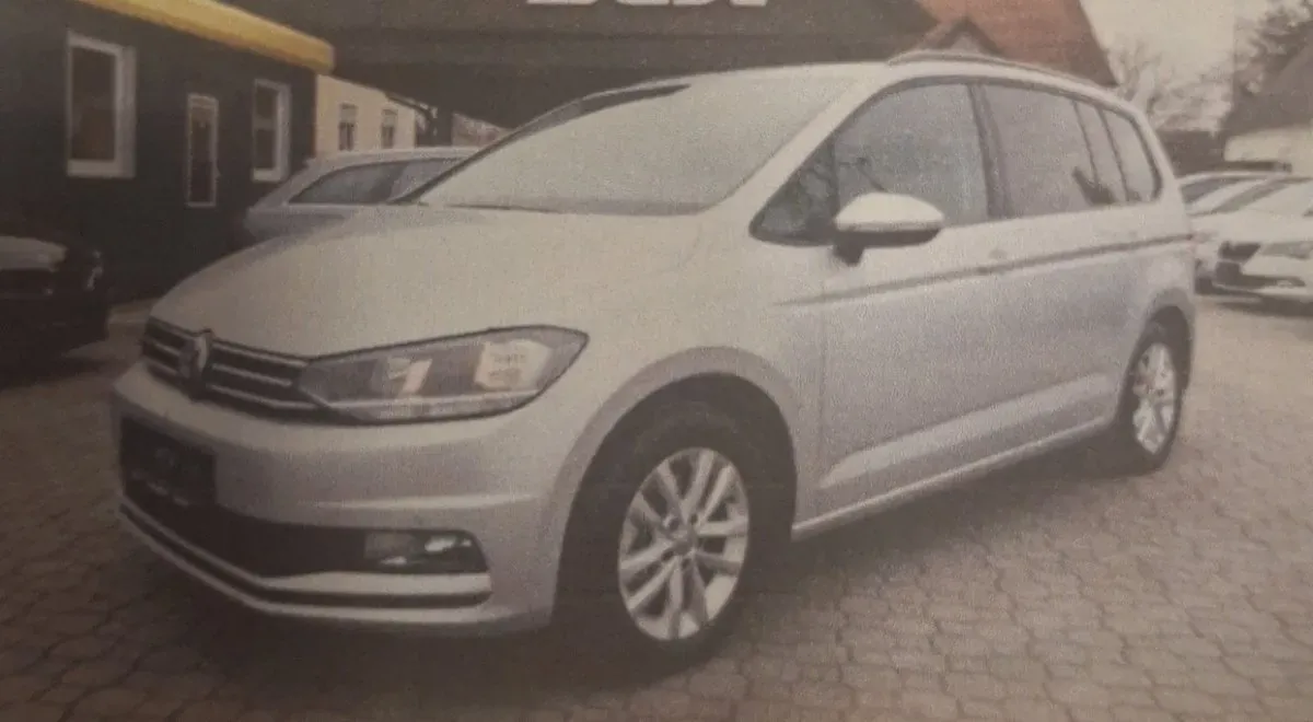 Volkswagen Touran 2016 photo 2