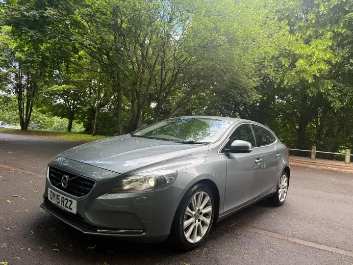 Volvo V40