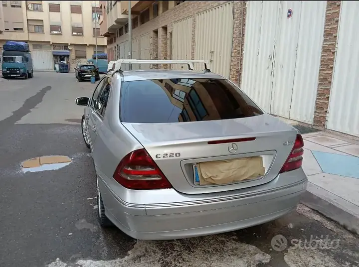 Mercedes-Benz C-Class 2006 photo 4
