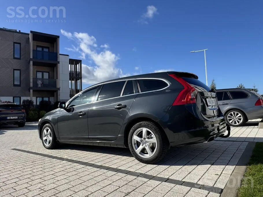 Volvo V60 2014 photo 5